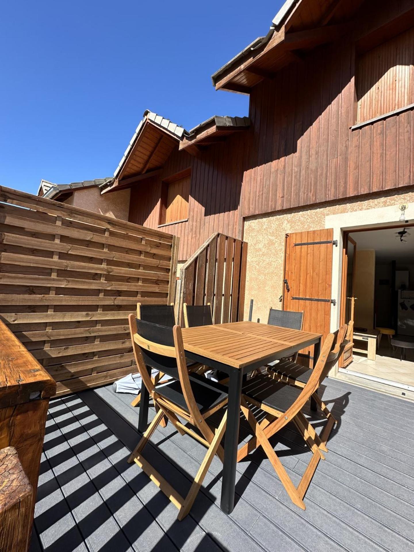 T3 Au Plan D'Eau D'Embrun Avec Garage Et Terrasse Apartment Екстериор снимка